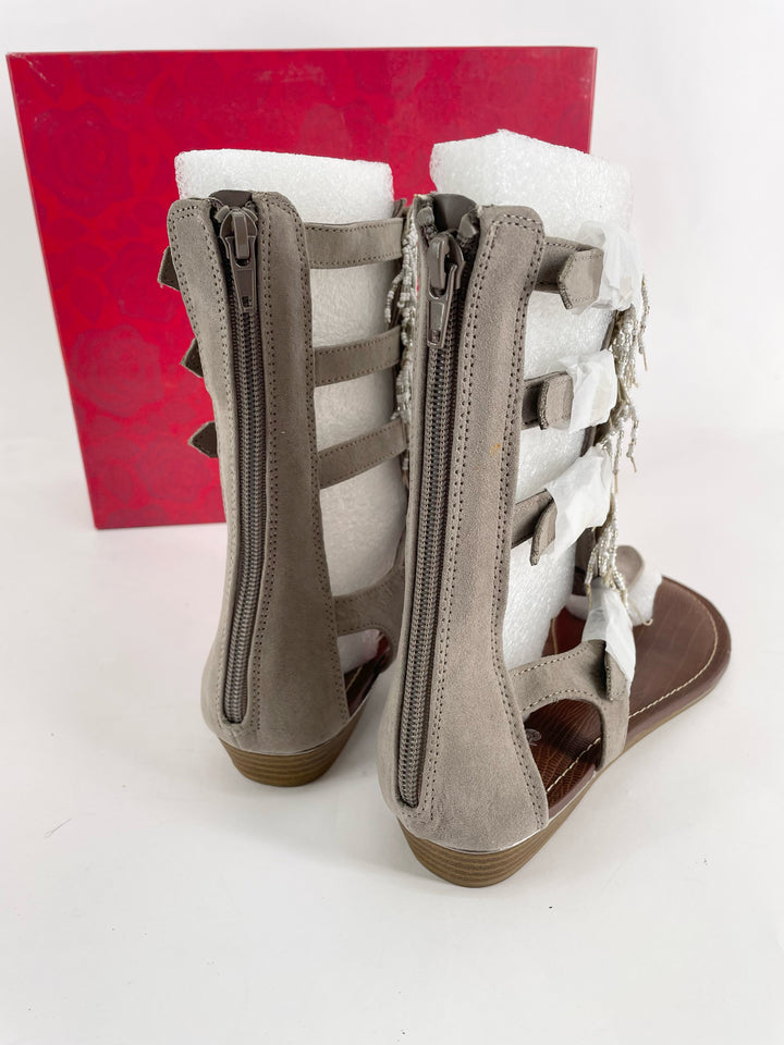 Shoe Size 8 CARLOS Sandals