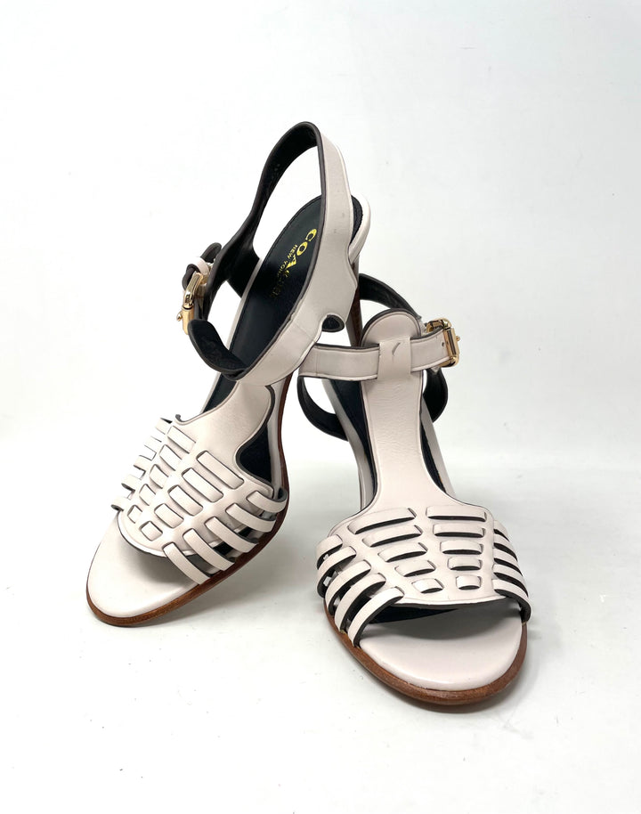 Shoe Size 7 Coach Ivory Leather Sandals