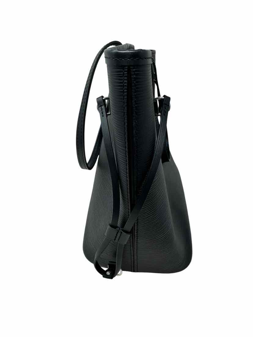 Louis Vuitton Luxury - Purse