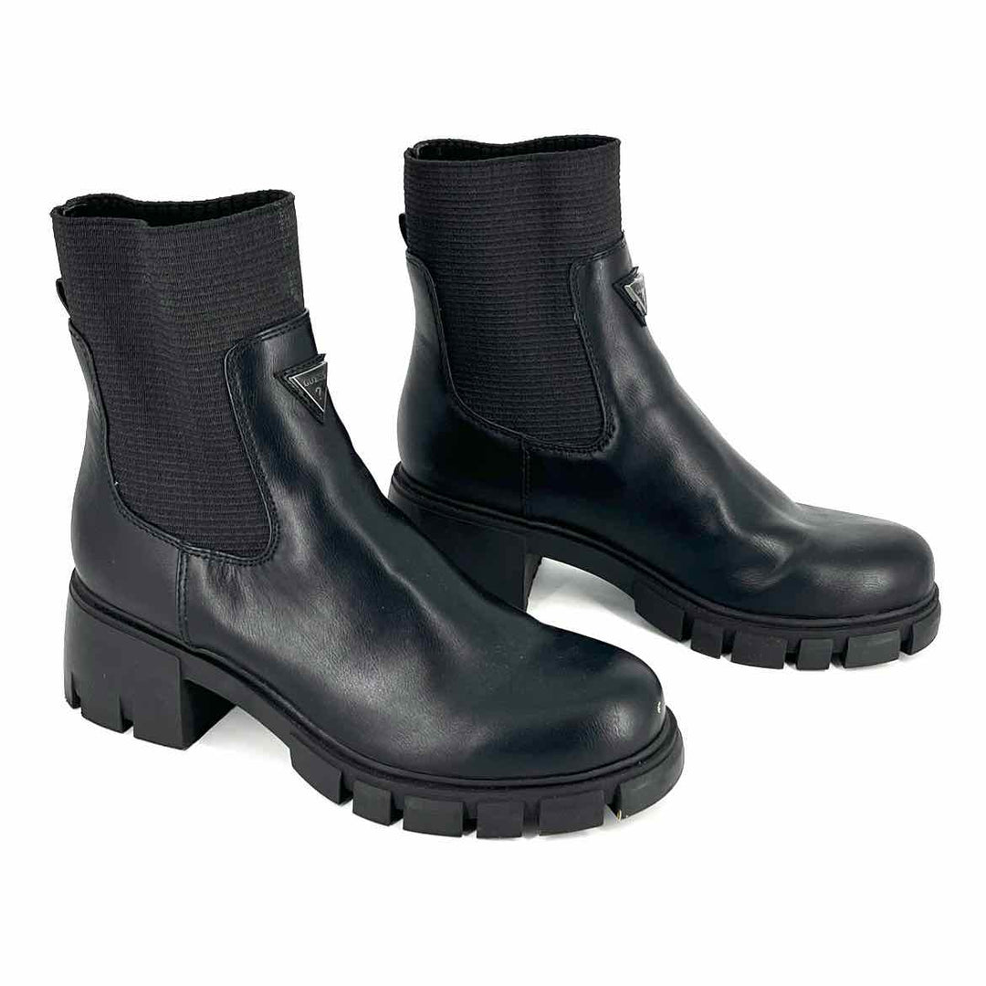 Shoe Size 8 GUESS Black Boots
