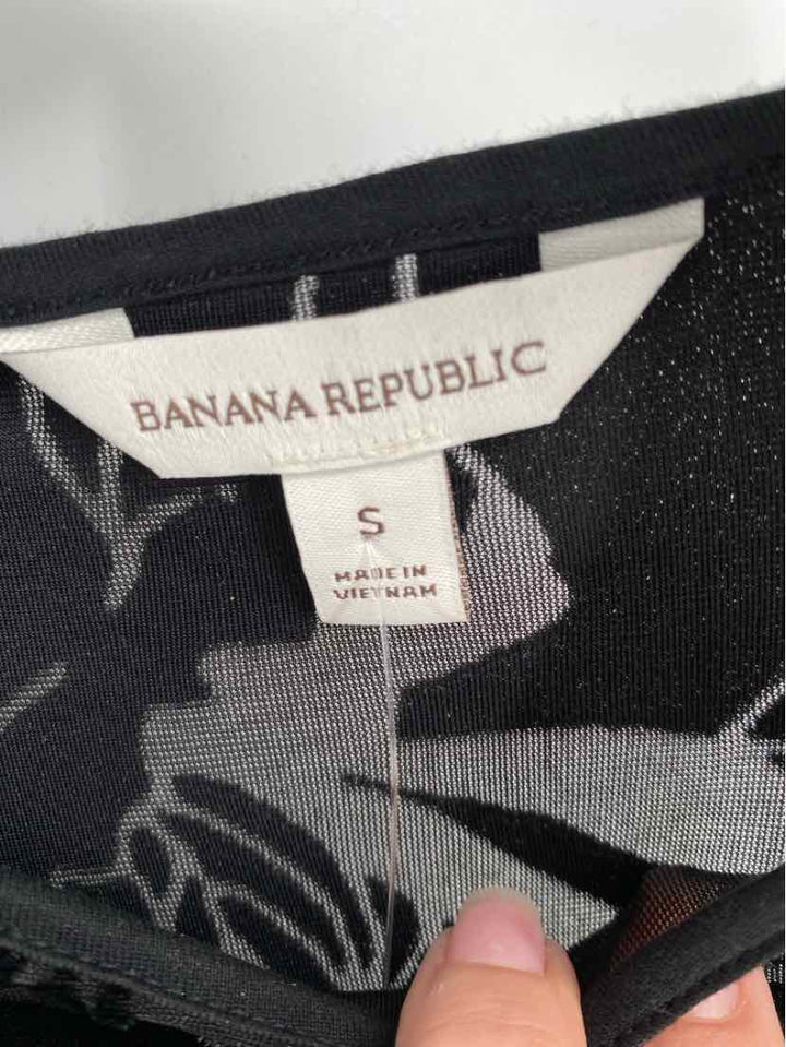 Size S Banana Republic Black Velour Sweater