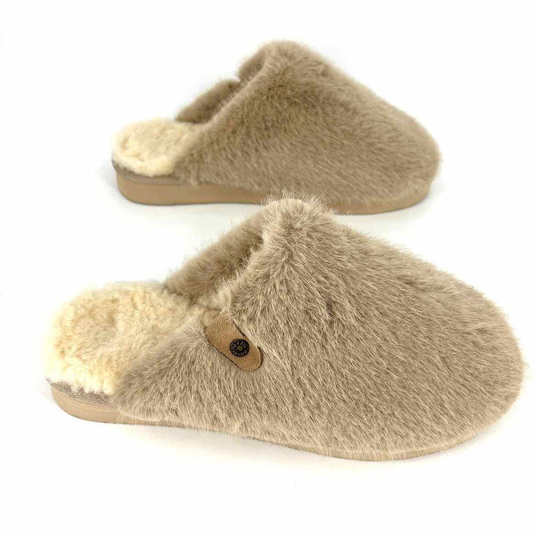 Shoe Size 8 BEARPAW Tan Faux Fur Clogs