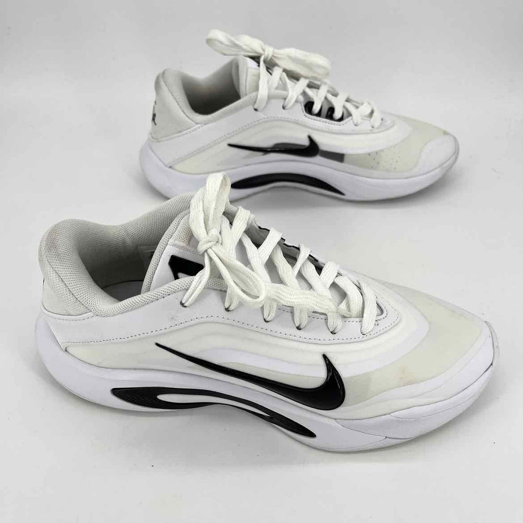 Shoe Size 6.5 Nike White Sneakers