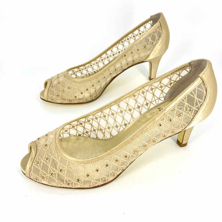 Shoe Size 7.5 Adrianna Papell Gold Mesh Pumps