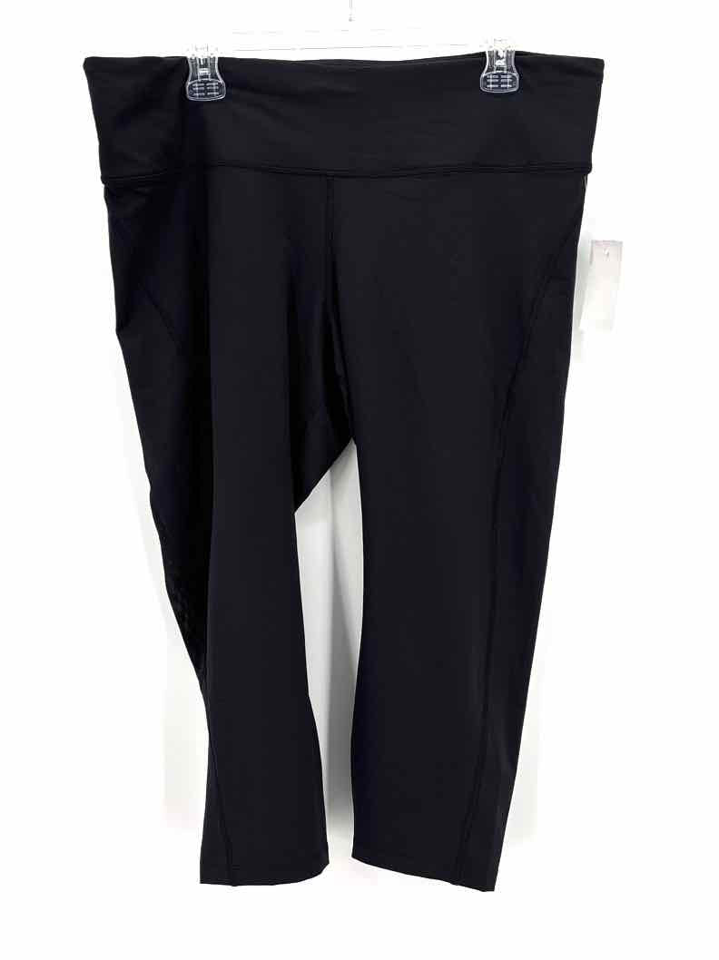 Size 2X Nike Black Capri