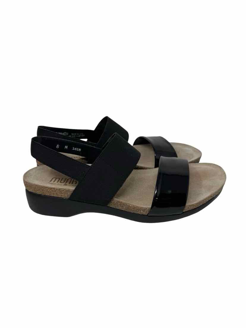 Shoe Size 8 MUNRO Black Sandals