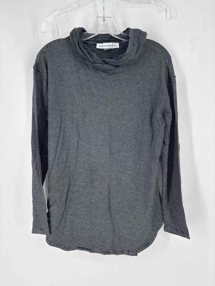 Size L Black/White Shirt
