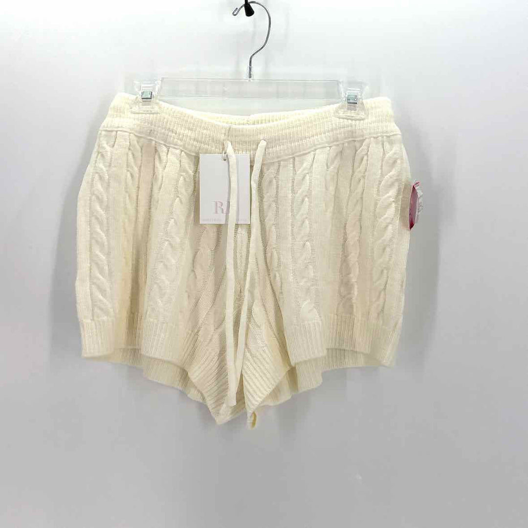 Size M Cream Knit Shorts