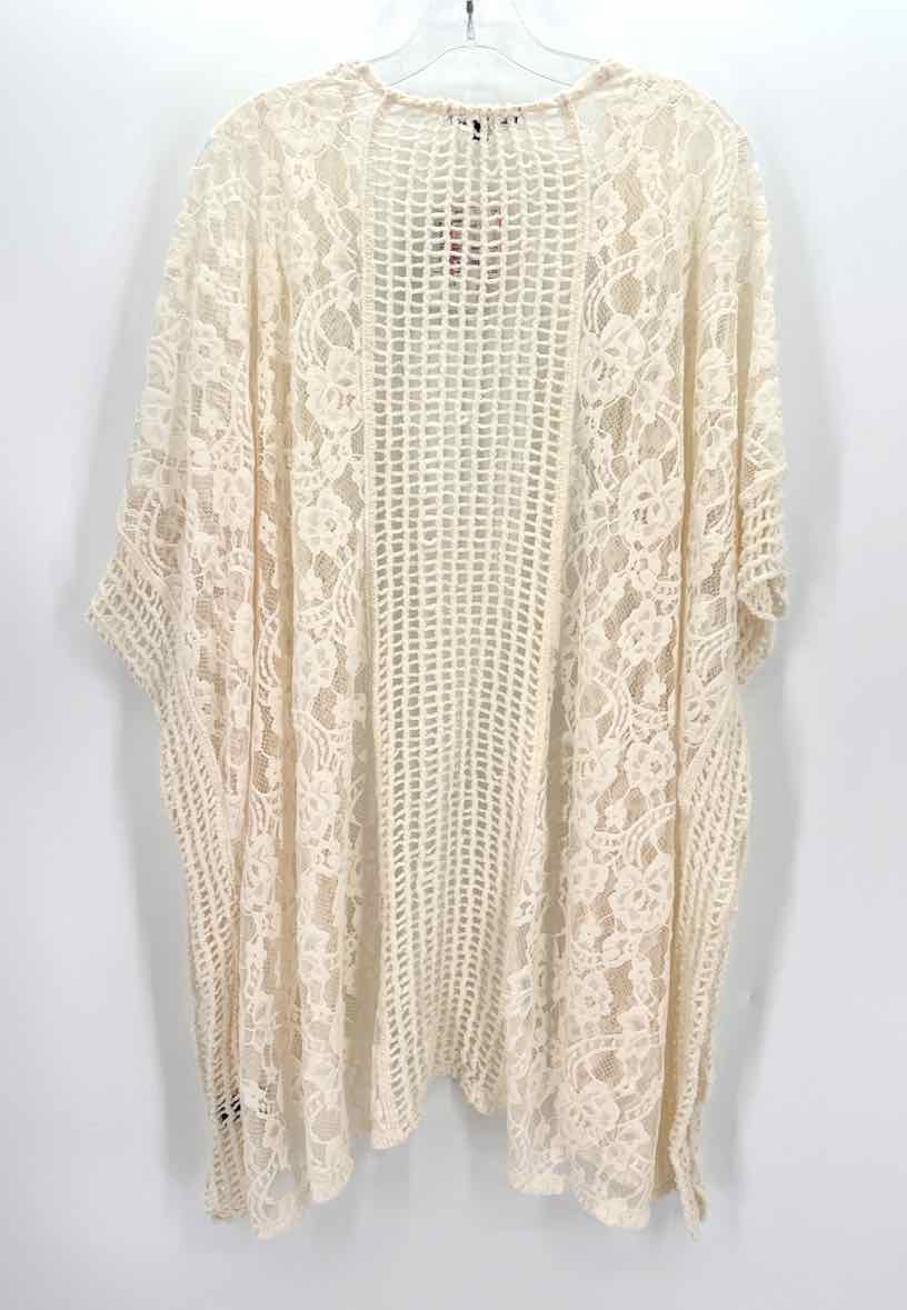 Size 1X Torrid Ivory Cardigan