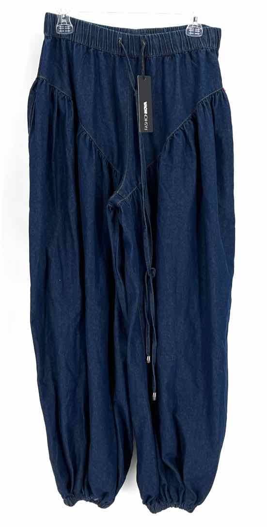 Size M FASHION NOVA Navy Denim Jeans