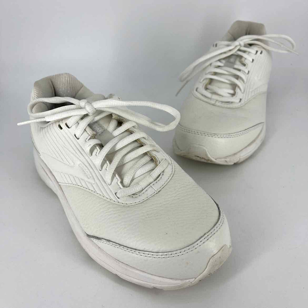 Shoe Size 8 BROOKS White Sneakers