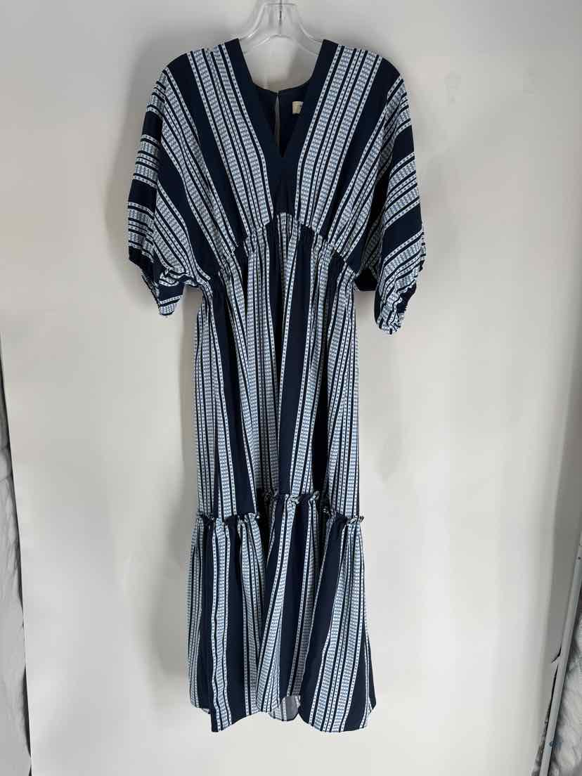 Size 8 TAYLOR Navy Print Dress