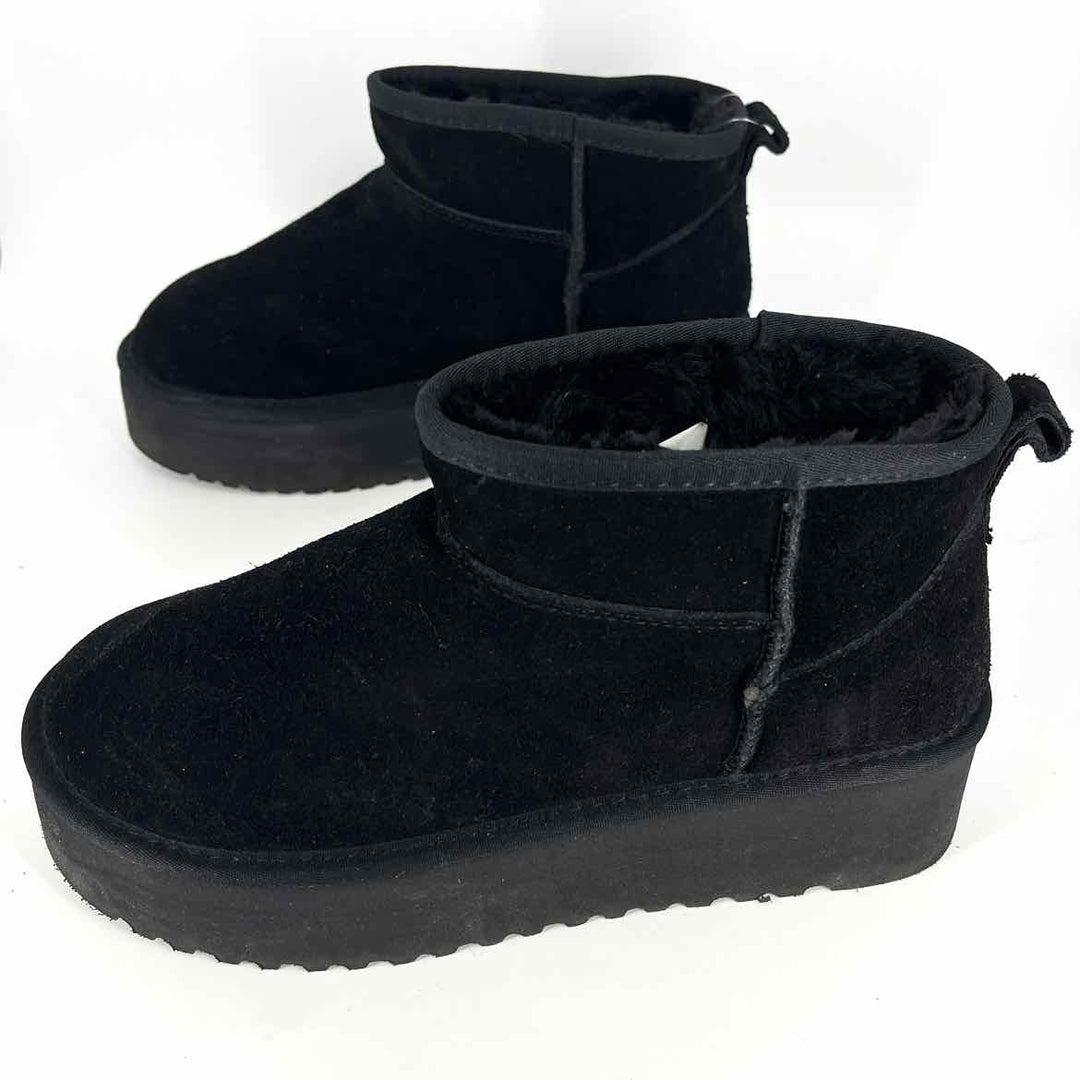 Shoe Size 10 Black Suede Boots