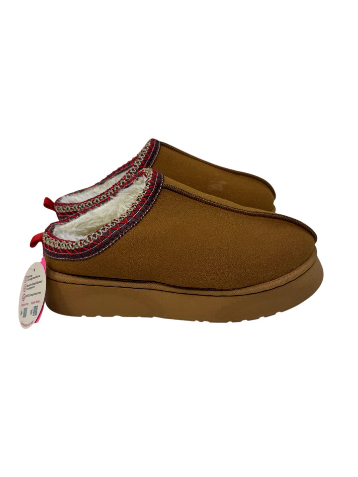 Shoe Size 42 Tan Slippers