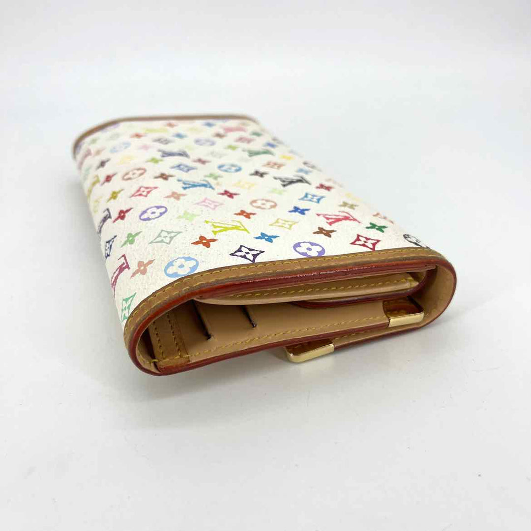 Louis Vuitton Luxury - Wallet