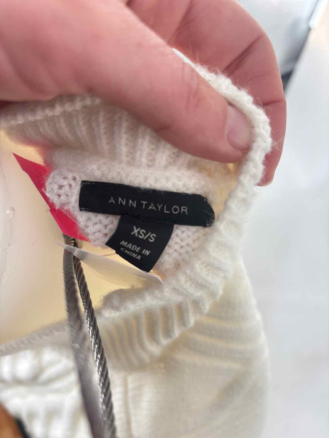 Size XS Ann Taylor Ivory Knit Sweater