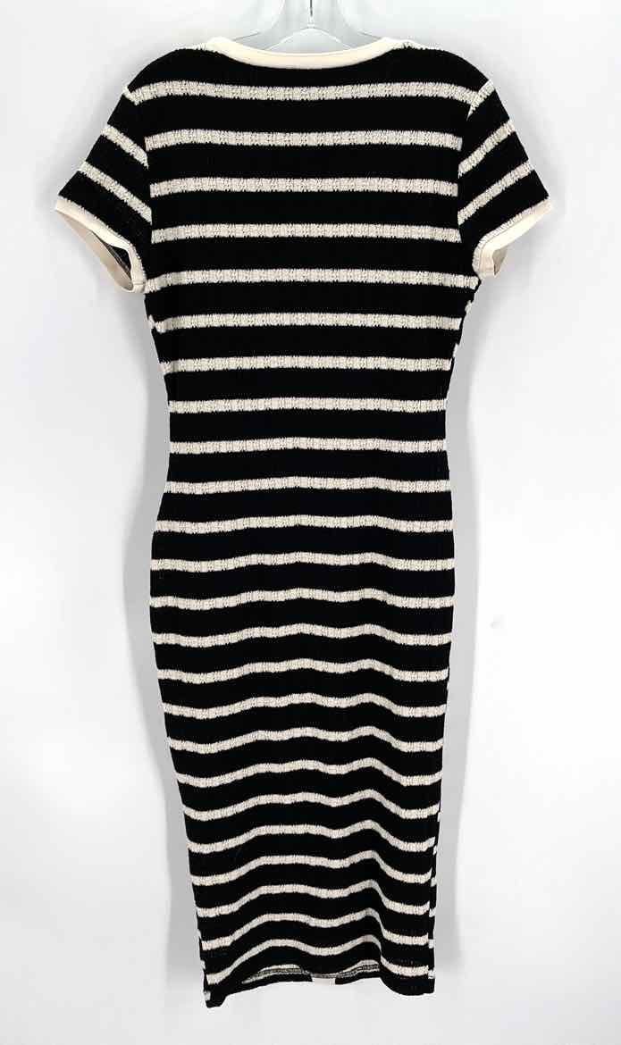Size XL FASHION NOVA Multi-Color Knit Dress