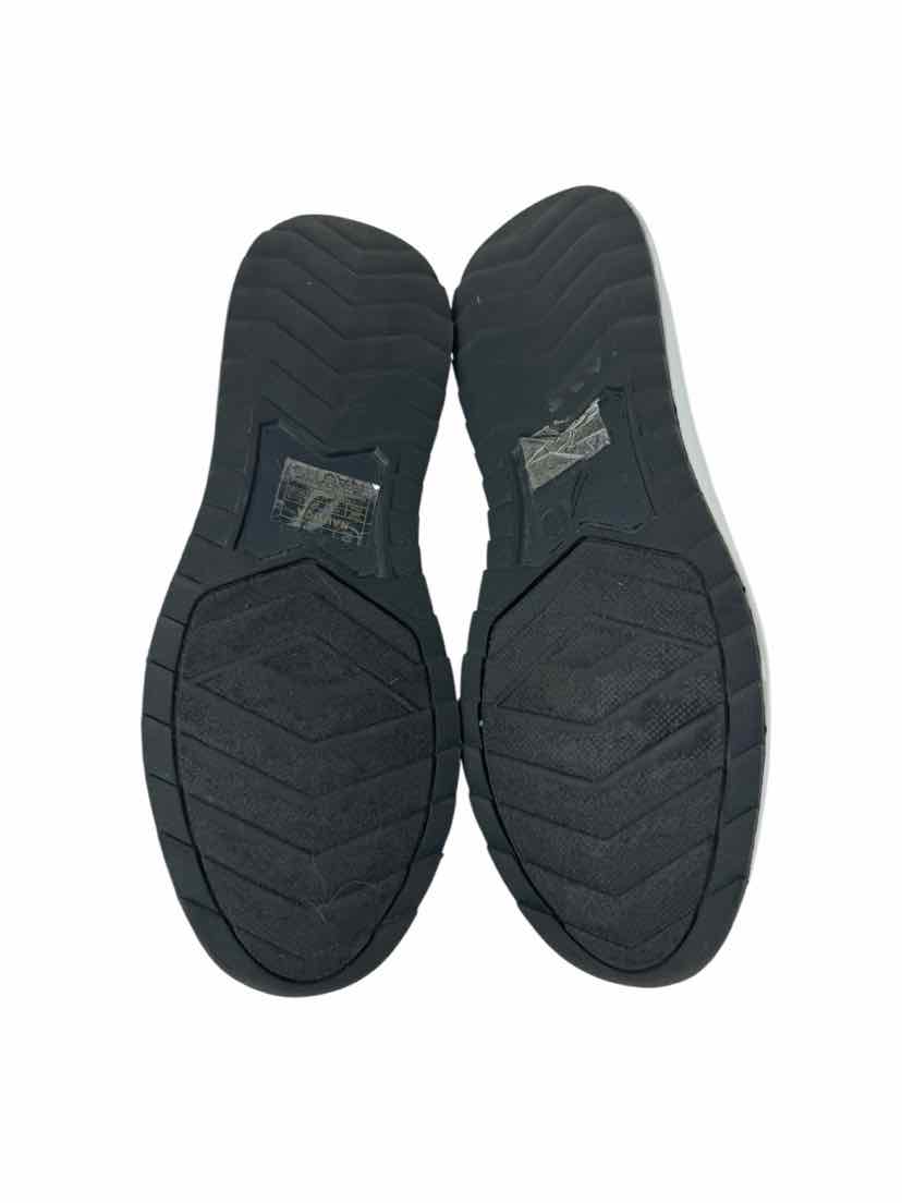 Shoe Size 8 NAUTICA Gray Sneakers