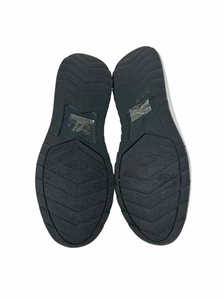 Shoe Size 8 NAUTICA Gray Sneakers