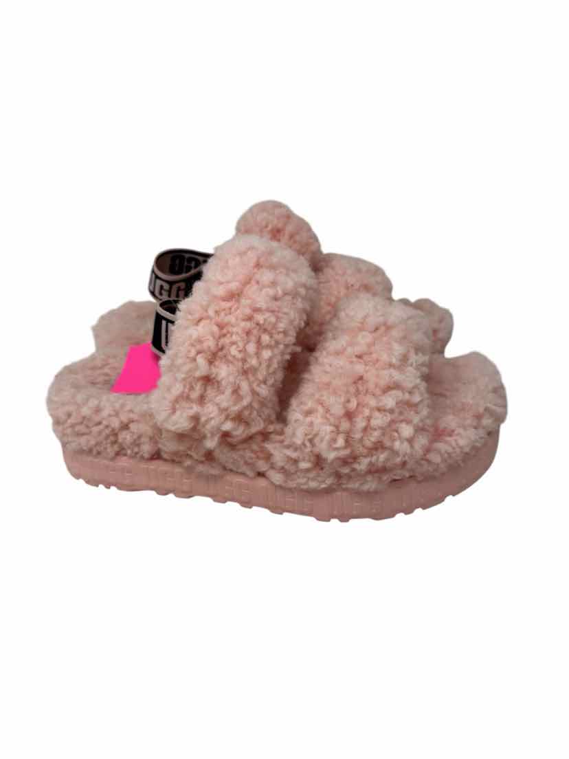 Shoe Size 8 Ugg Pink Flats