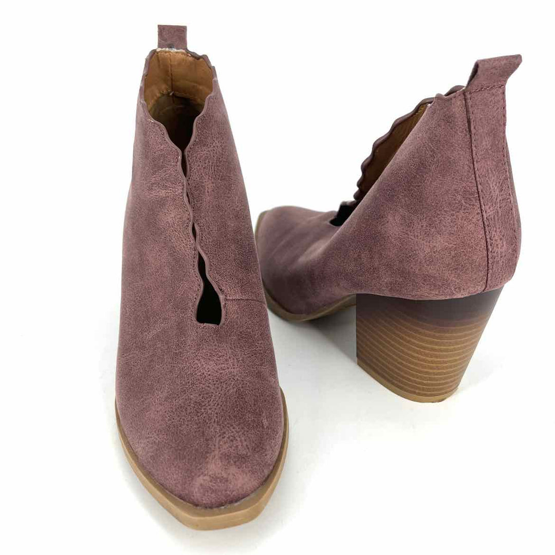 Shoe Size 6 QUPID Mauve Boots