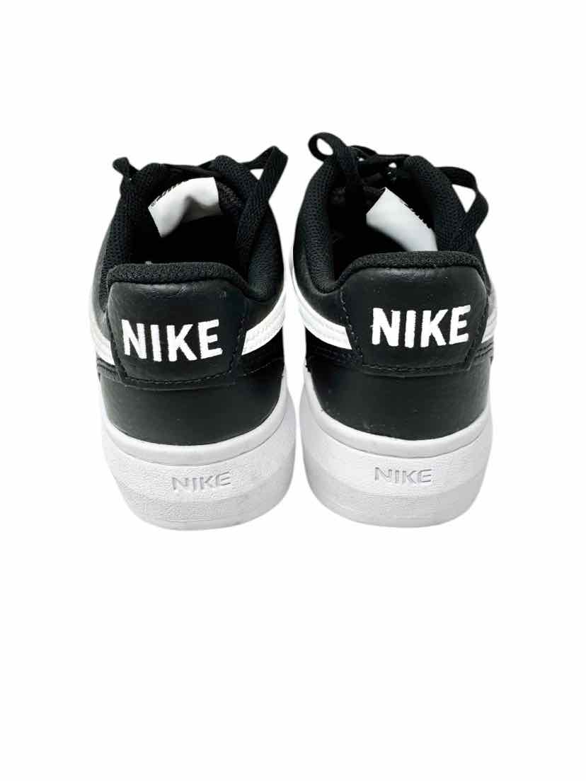 Shoe Size 8.5 Nike Black Sneakers