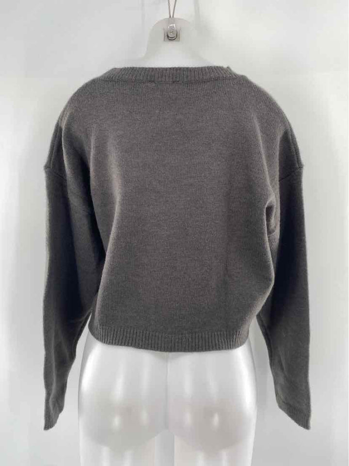 Size L Gray Sweater
