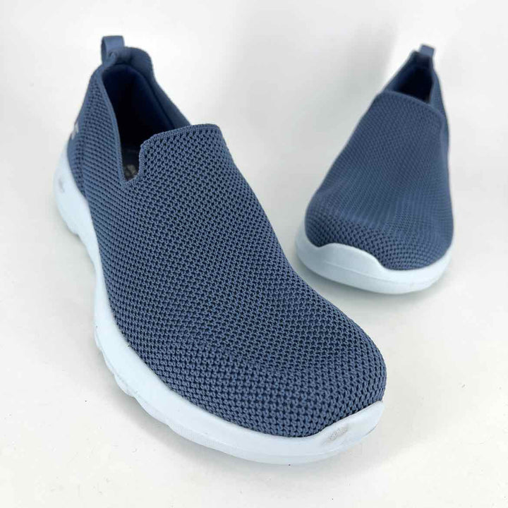 Shoe Size 8.5 Sketchers Blue Knit Sneakers