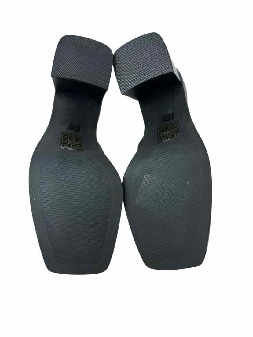 Shoe Size 6.5 Black Pumps