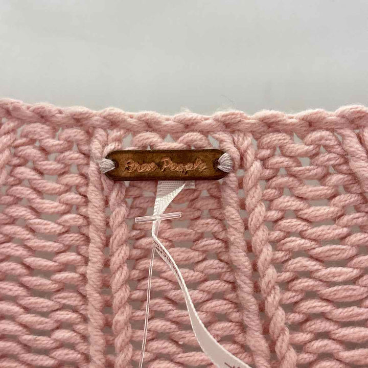 Size L FREE PEOPLE Pink Sweater