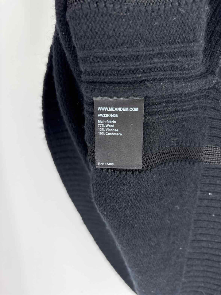 Size L Black Sweater