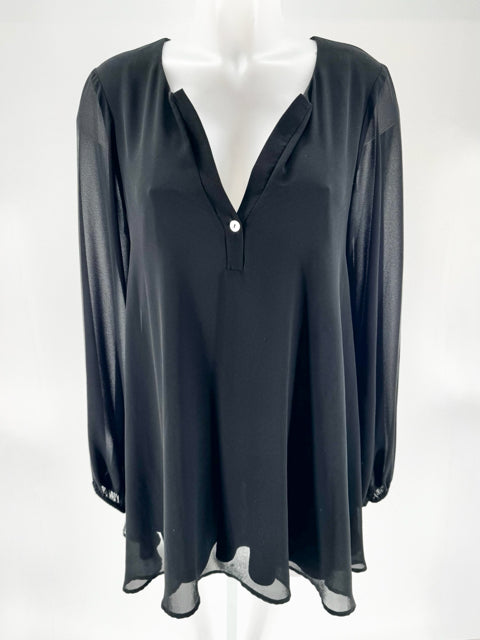 Size M SHOW ME YOUR MUMU Black Shirt
