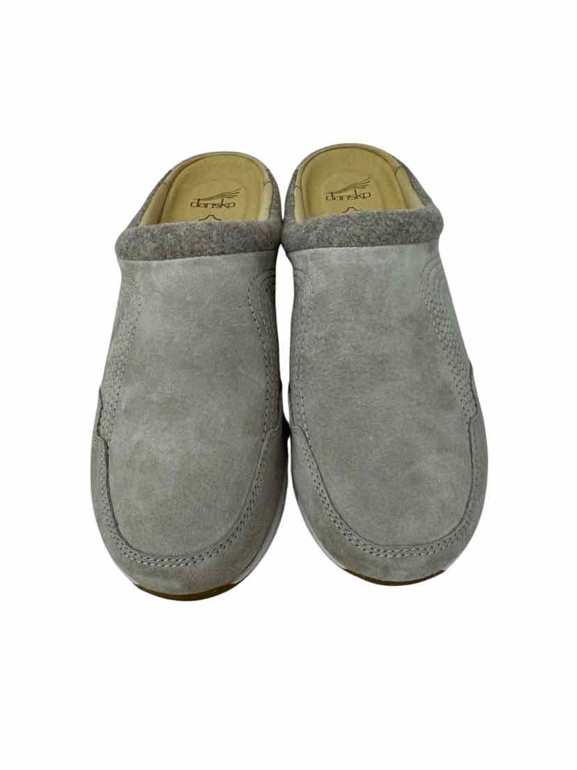 Shoe Size 39 DANSKO Tan Suede Flats