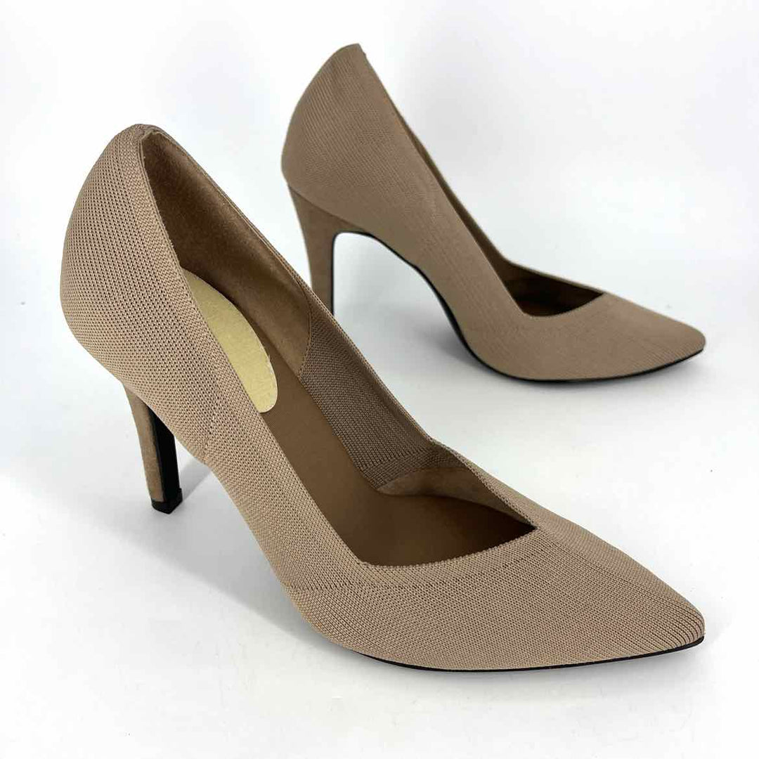 Shoe Size 8 MIA Nude Pumps