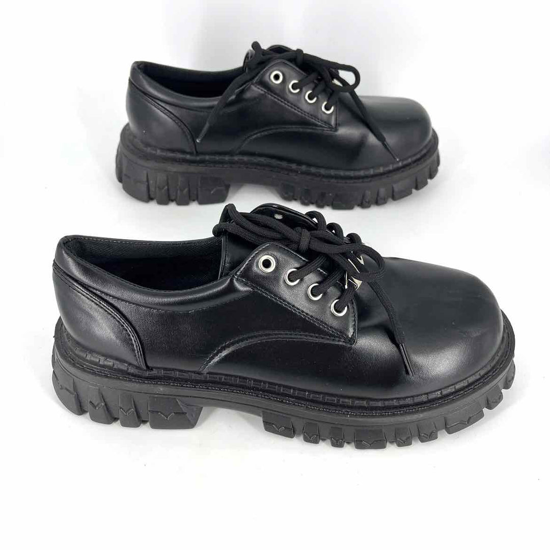 Shoe Size 40 Black Flats
