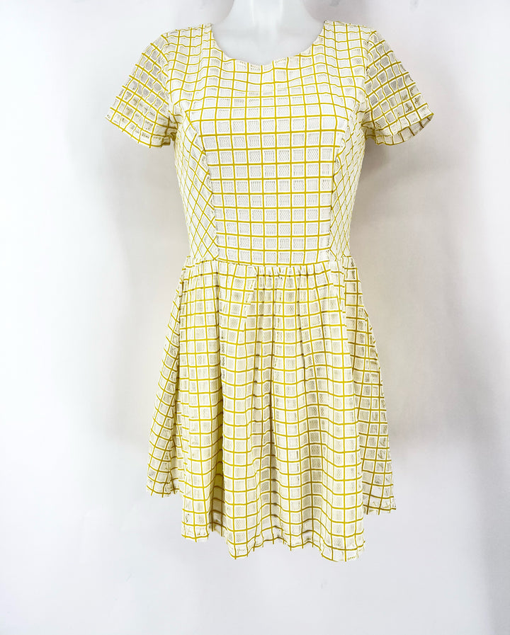 Size M Yellow Dress