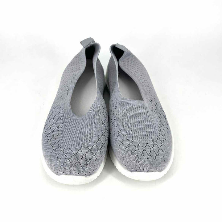 Shoe Size 42 Gray Knit Flats