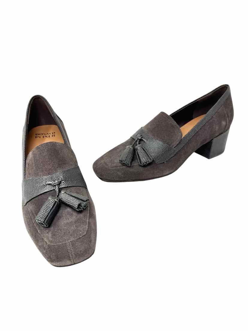 Shoe Size 9.5 DONALD PLINER Brown Suede Pumps