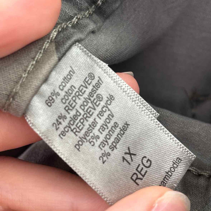 Size 1X Olive Pants