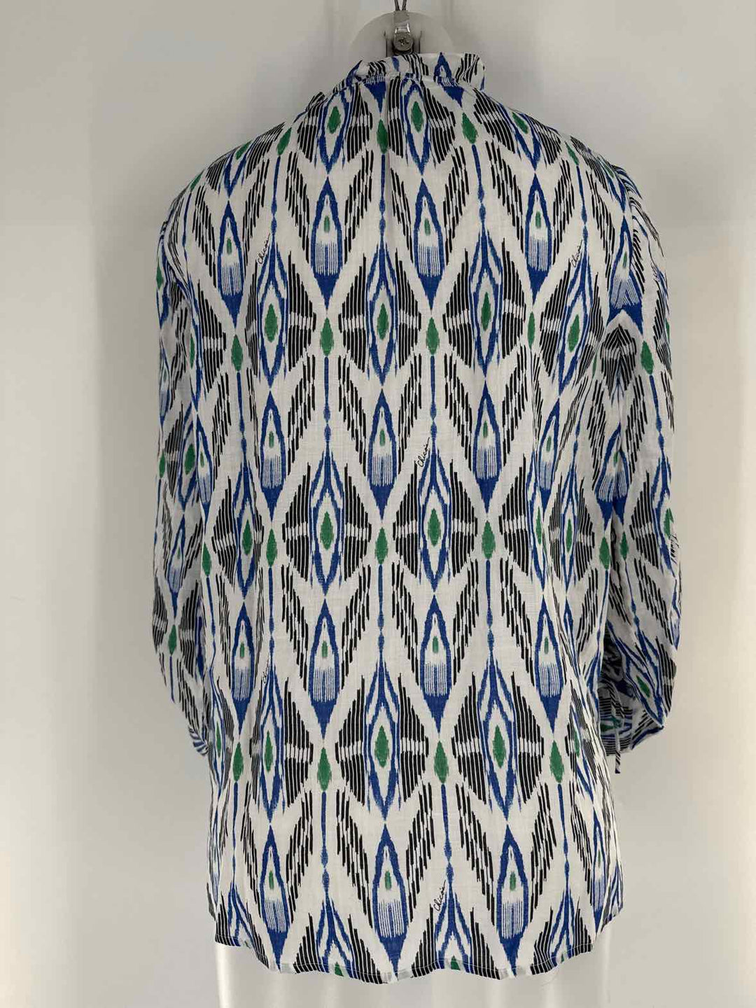 Size 4 Chico's White Print Shirt