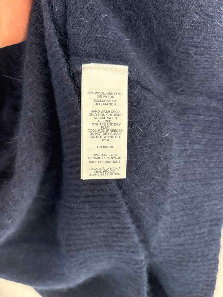 Size M Vineyard Vines Navy Sweater
