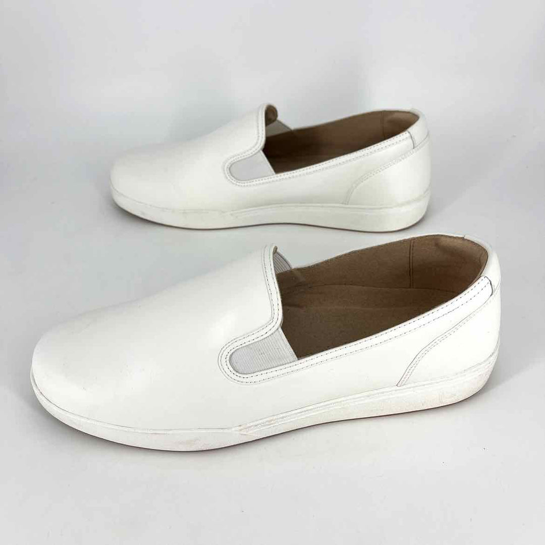 Shoe Size 10 A NEW DAY White Leather Sneakers