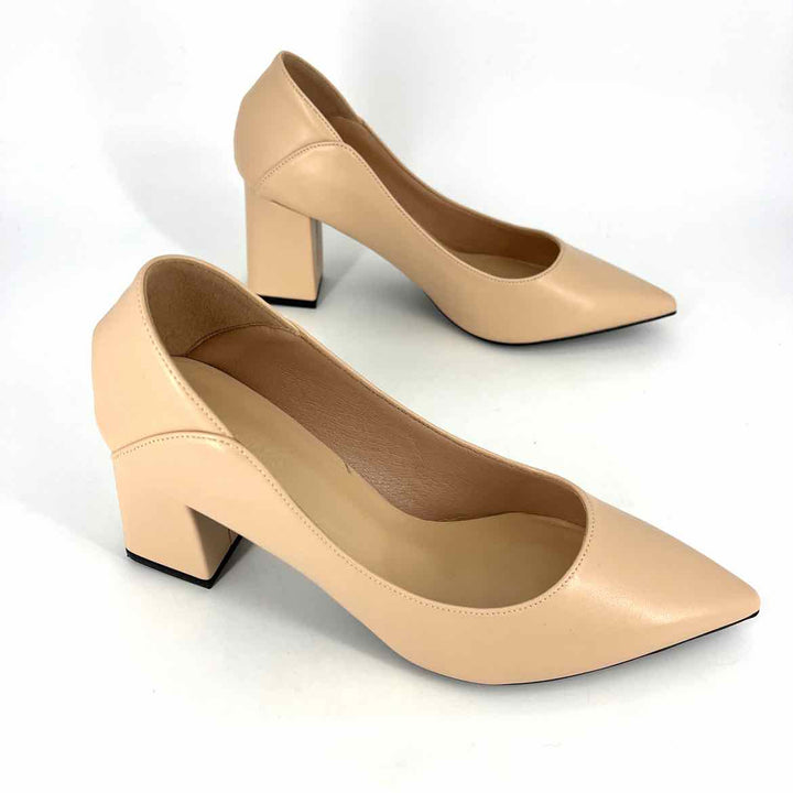 Shoe Size 38 Peach Faux Leather Pumps