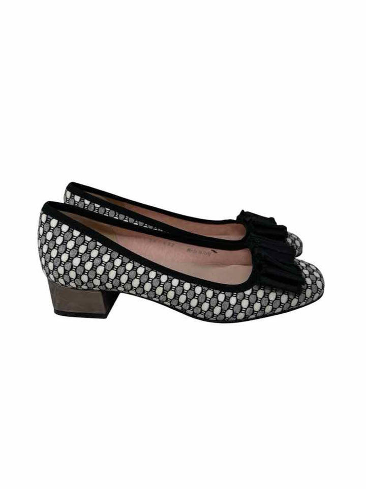 Shoe Size 38 Black/White Flats