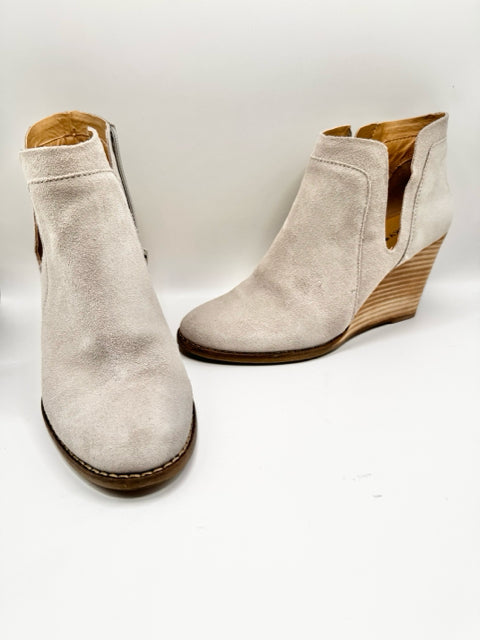 Shoe Size 7.5 LUCKY Tan Suede Boots