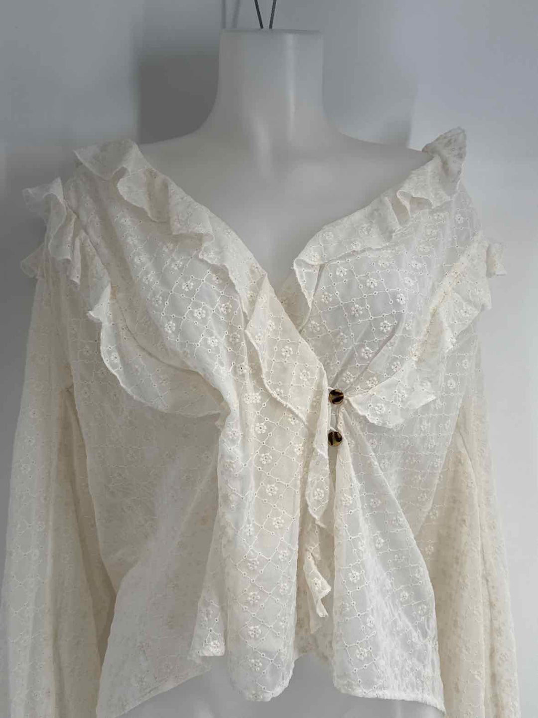 Size 16W MAEVE Cream Shirt