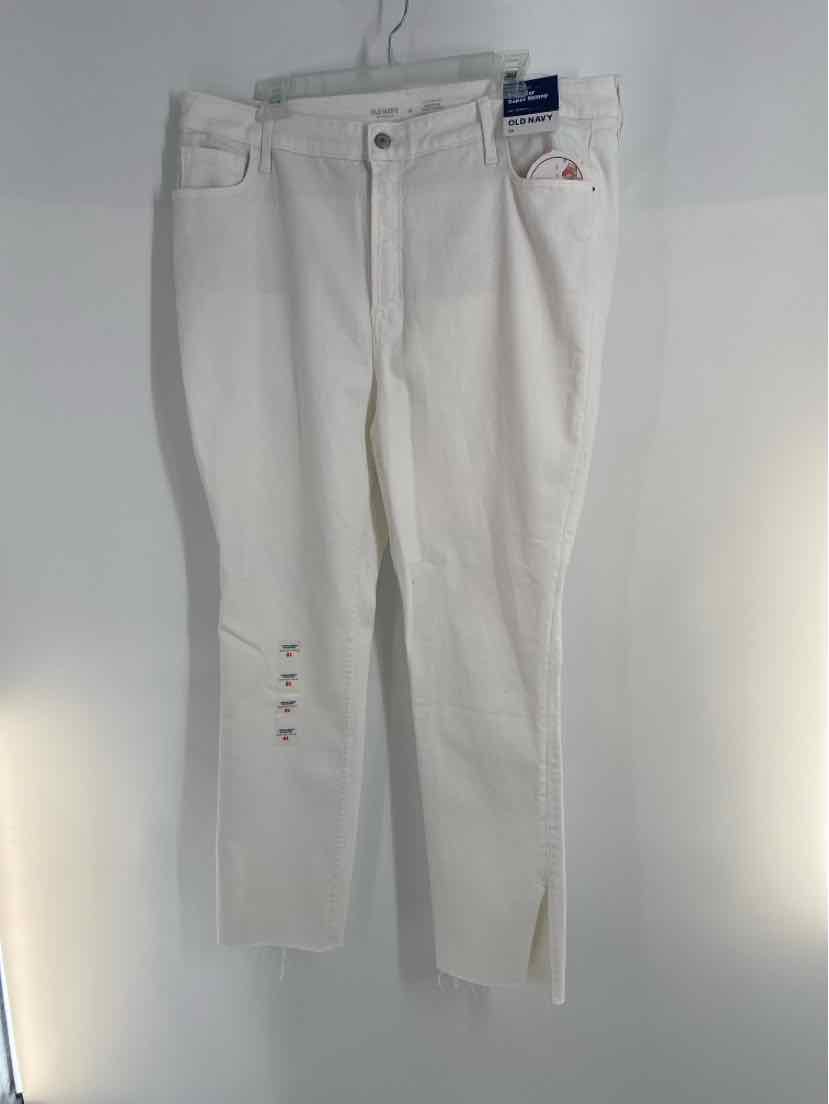 Size 18 Old Navy White Pants