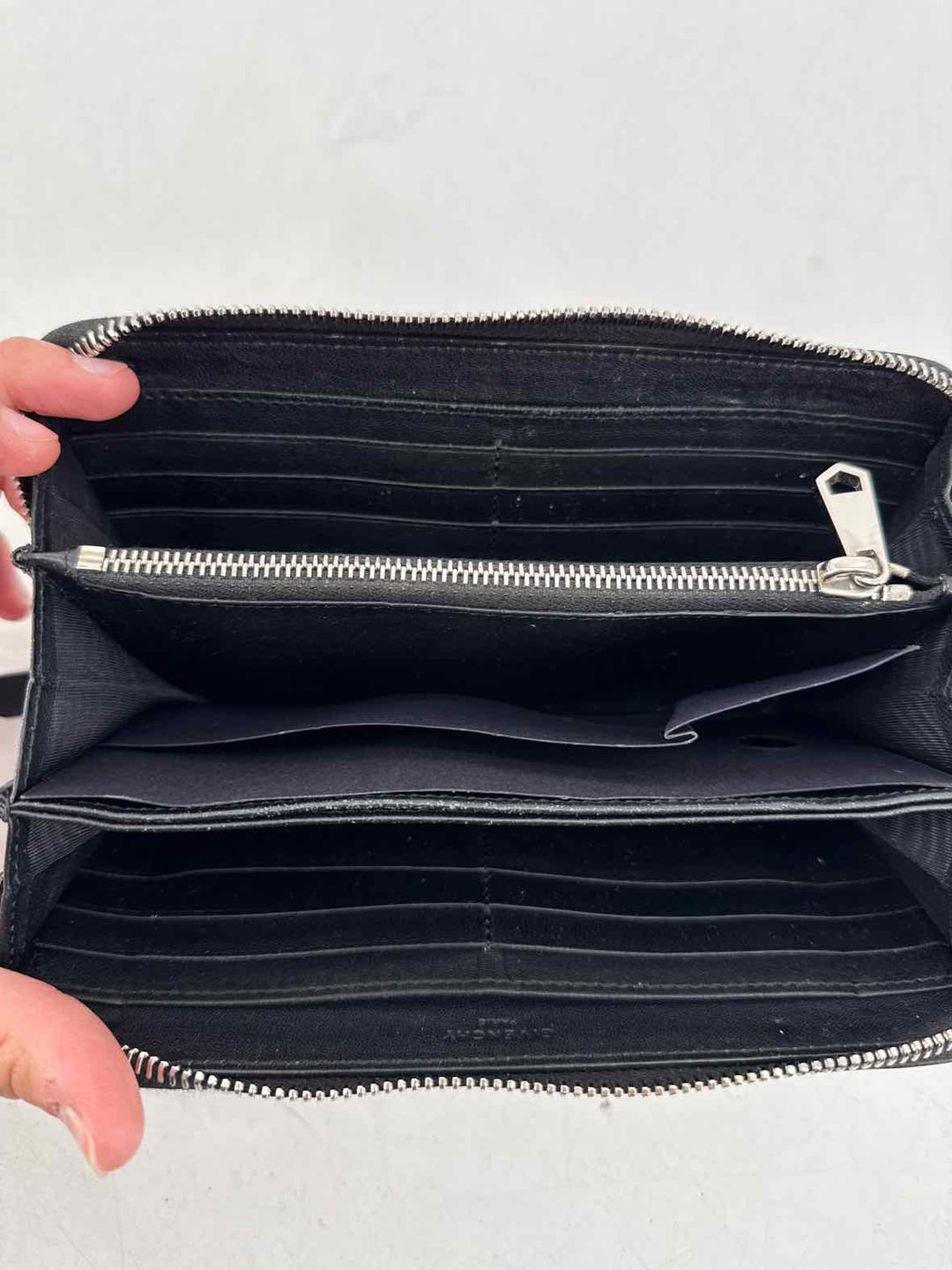GIVENCHY Luxury - Wallet