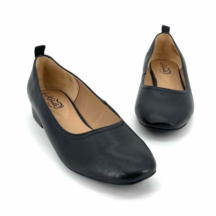 Shoe Size 8.5 LIFESTRIDE Black Pumps