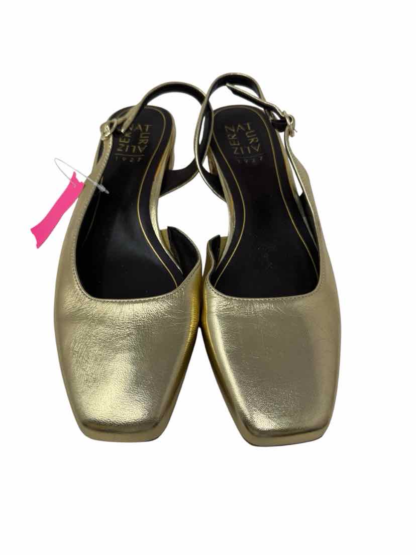 Shoe Size 9.5 Naturalizer Gold Leather Pumps